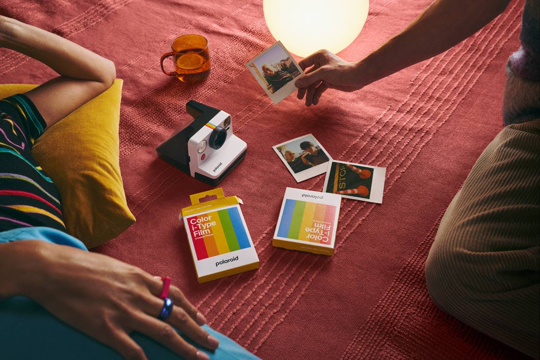 Bilde av Polaroid Now Gen 2 - sort og hvit