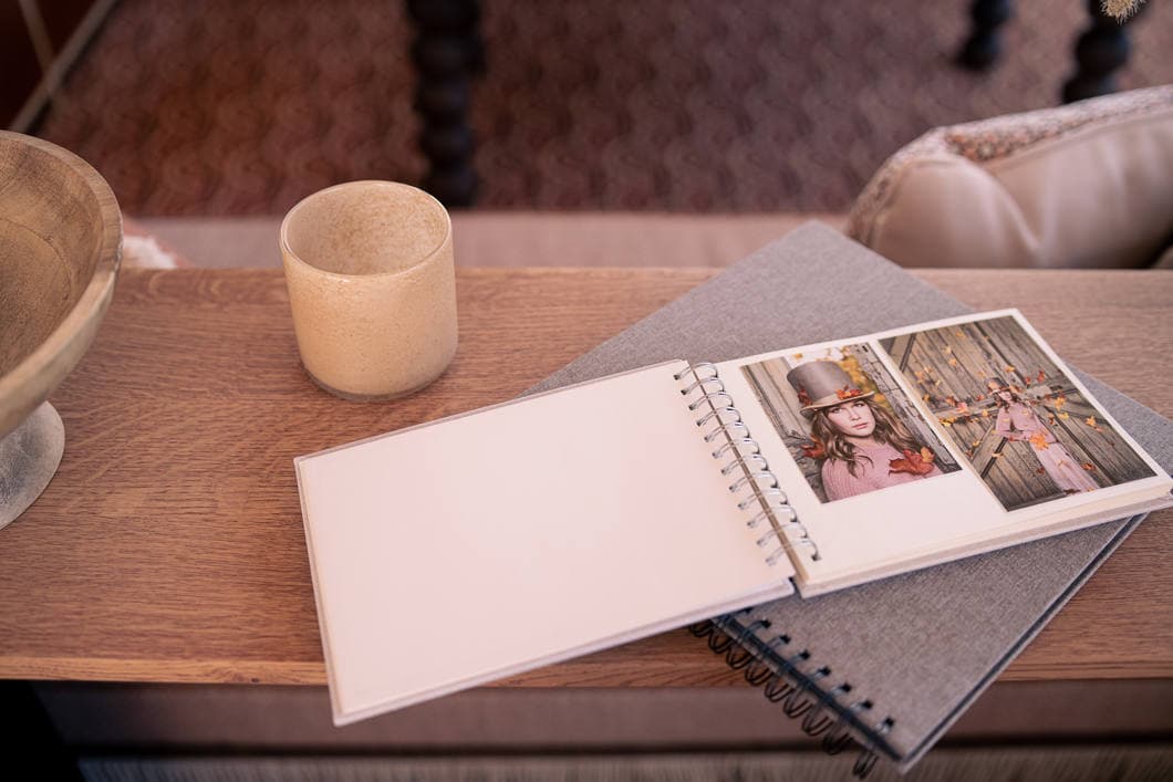 Bilde av Essence Spiral 30×30 – Lim-inn album (25 ark) 